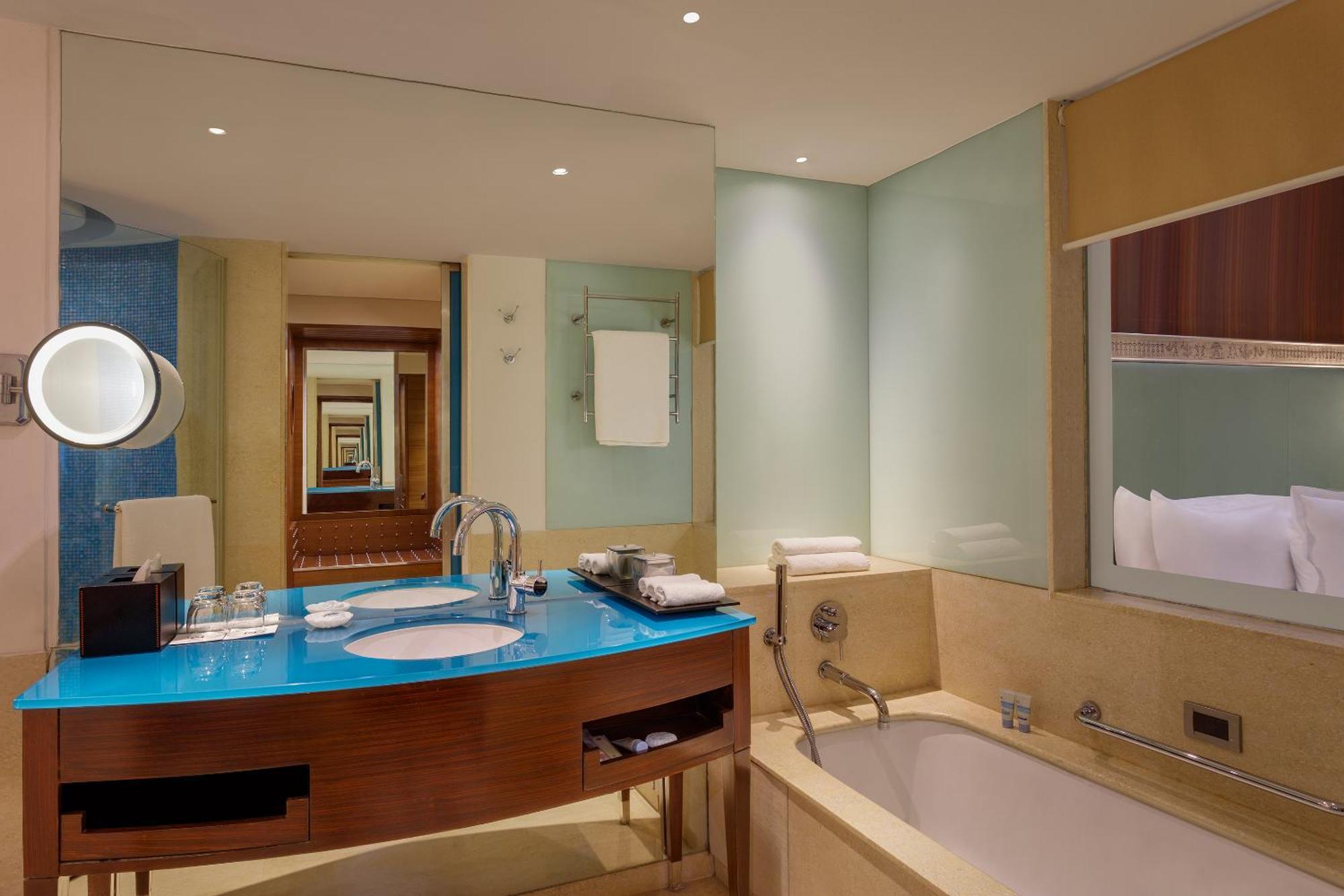 Hotel Itc Maurya, A Luxury Collection Hotel,
